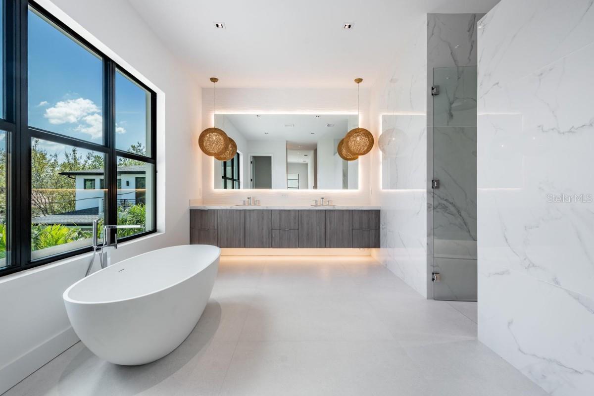 A4621830 Property Photo