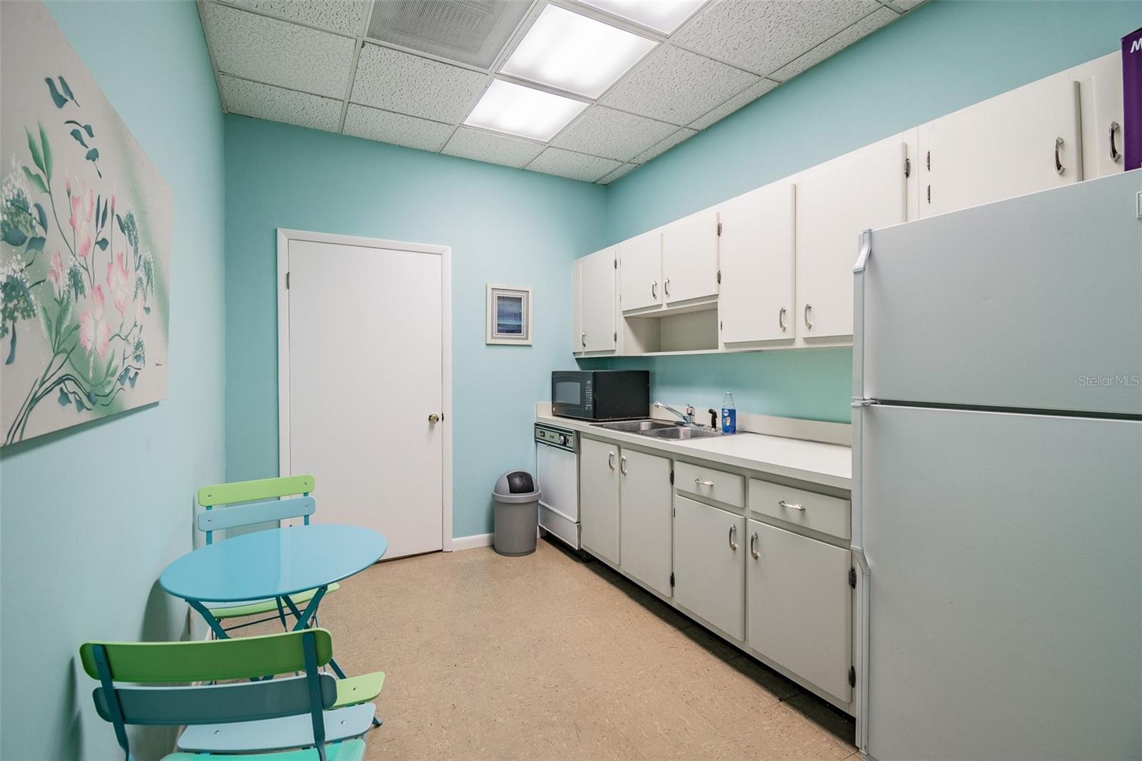 3304 FOX HUNT DR, PALM HARBOR, FL, 34683