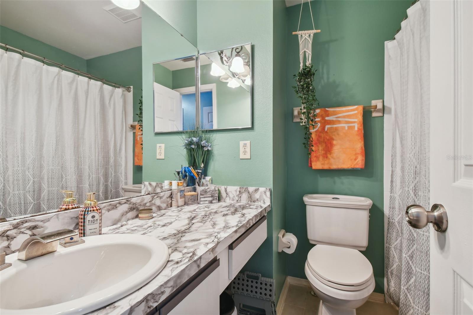 3304 FOX HUNT DR, PALM HARBOR, FL, 34683