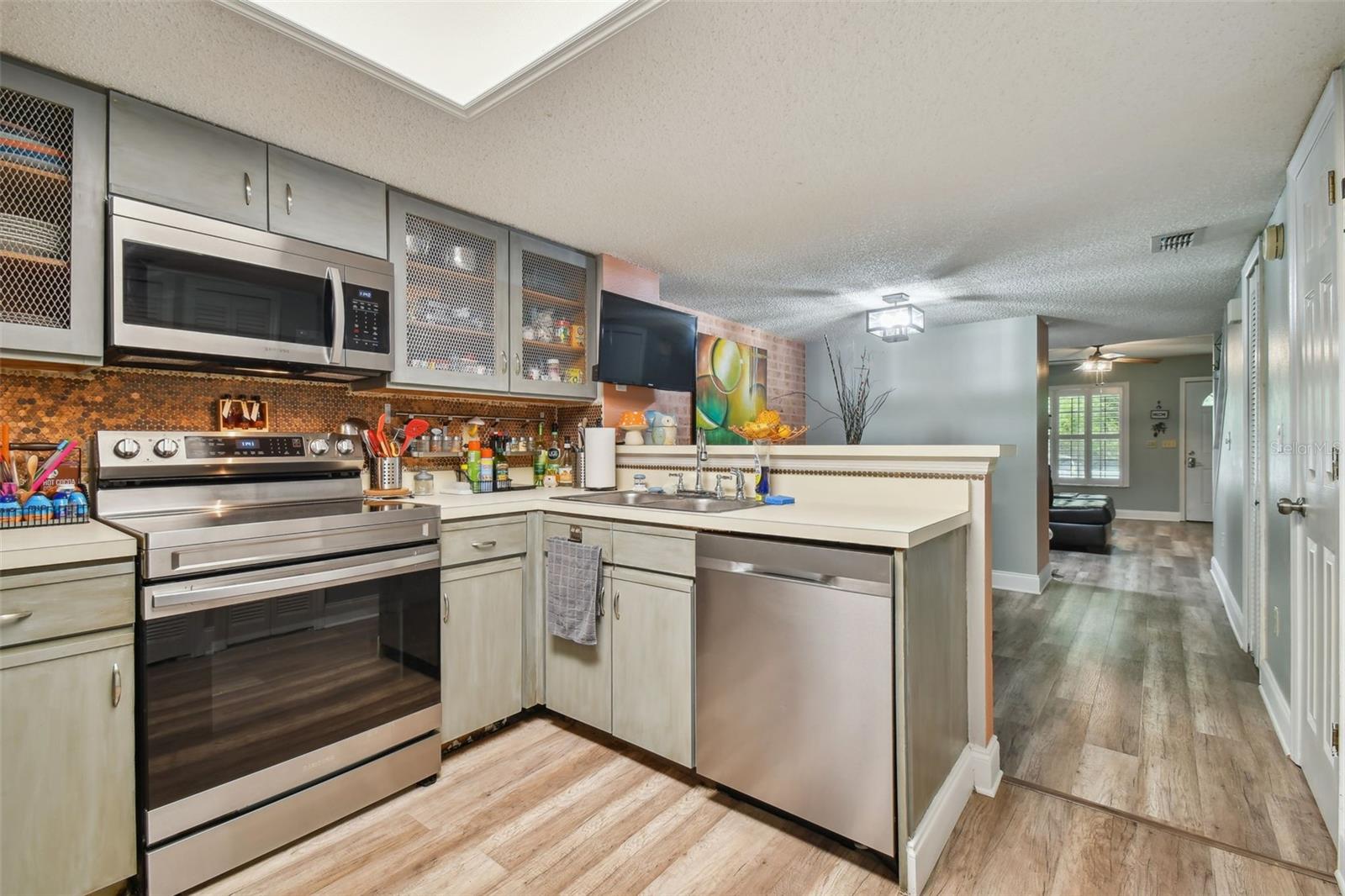 3304 FOX HUNT DR, PALM HARBOR, FL, 34683