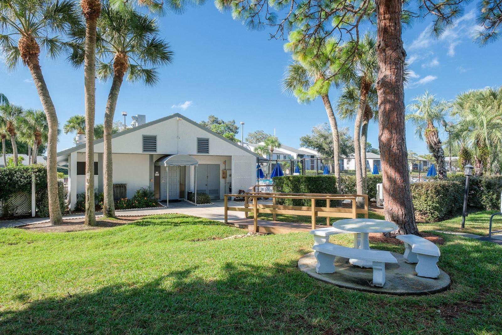 1109 PINE RIDGE CIR W #G1, TARPON SPRINGS, FL, 34688
