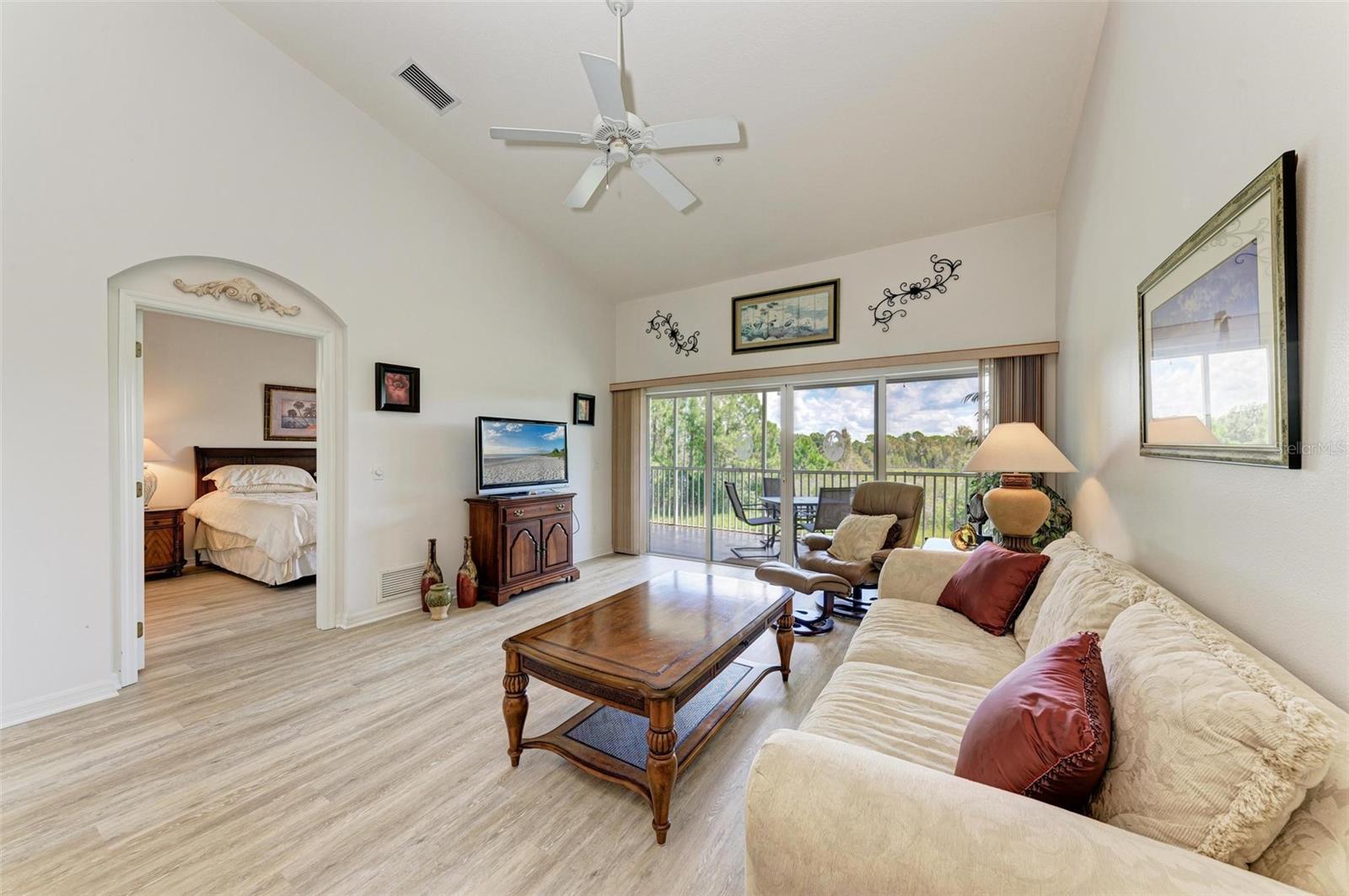 872 SARANAC LAKE DR #202, VENICE, FL, 34292