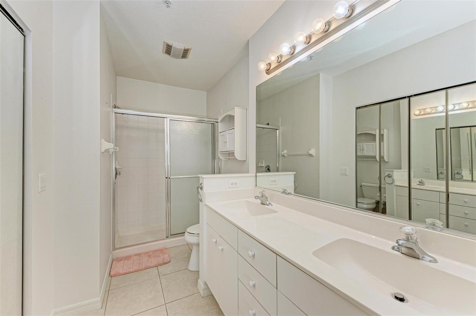 872 SARANAC LAKE DR #202, VENICE, FL, 34292