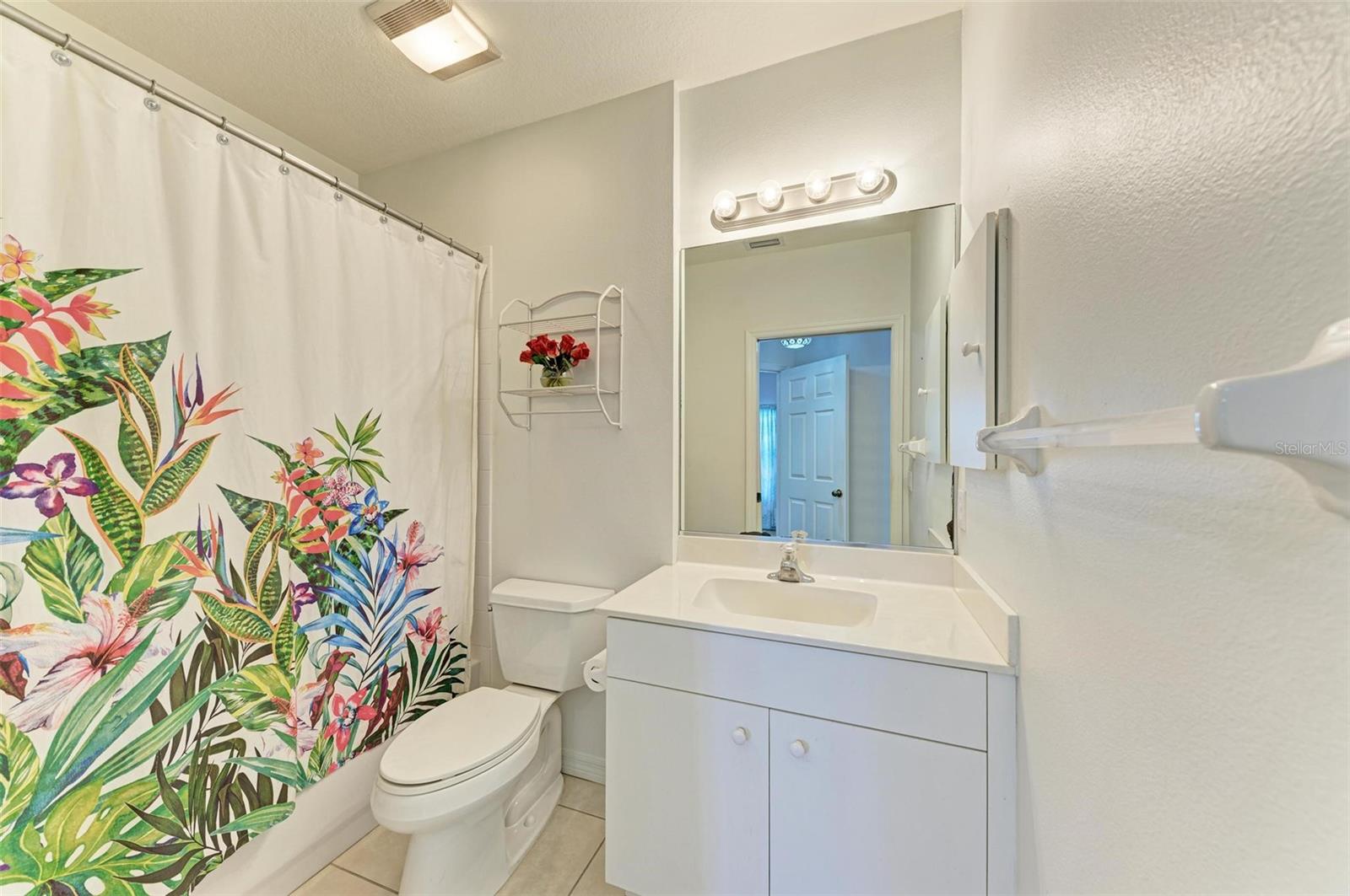 872 SARANAC LAKE DR #202, VENICE, FL, 34292