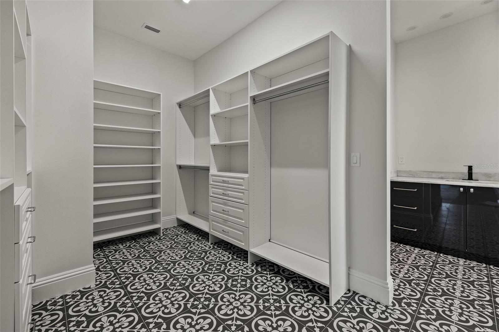 15060 AQUARIUS CIR, PORT CHARLOTTE, FL, 33981