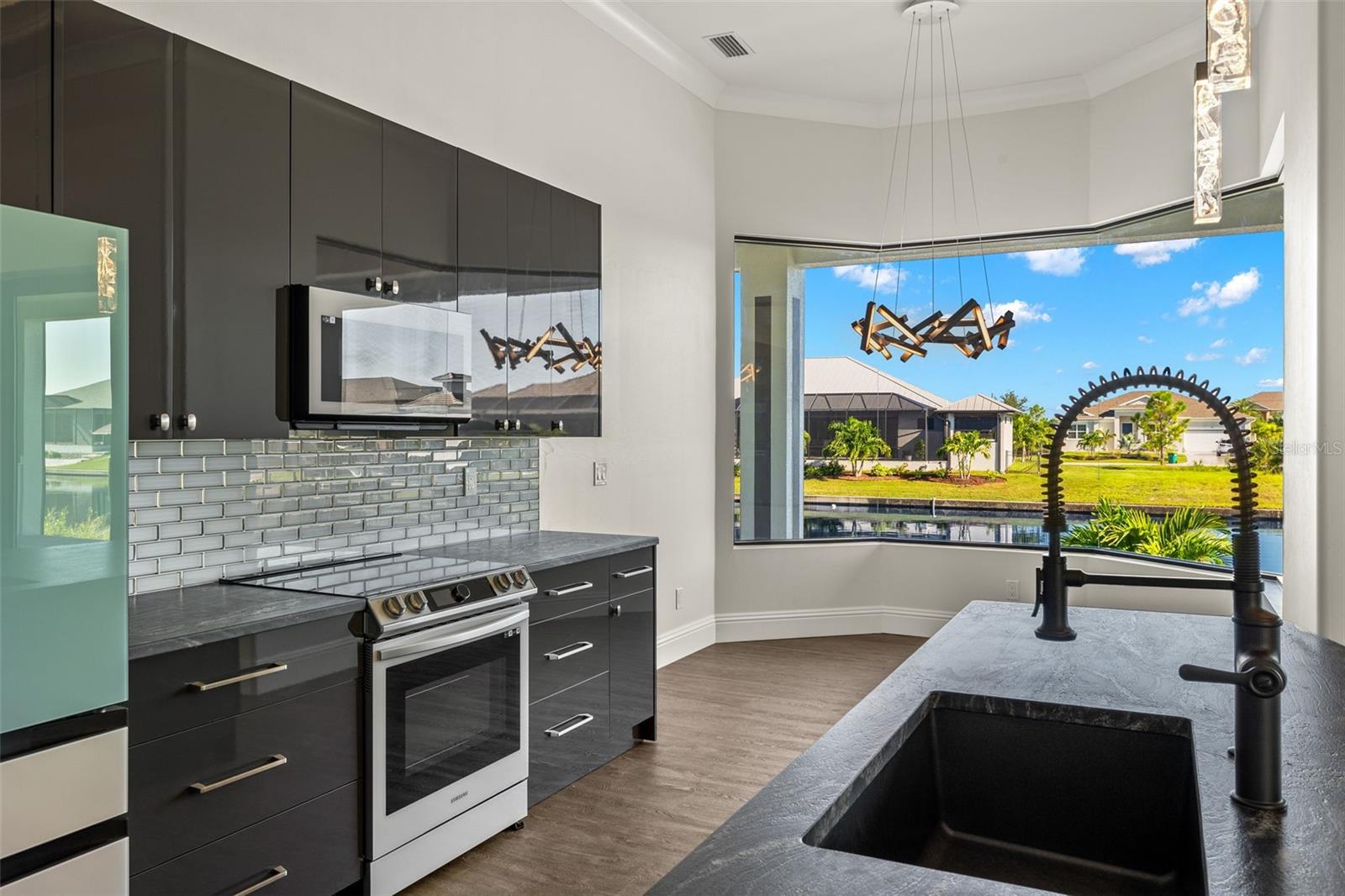 15060 AQUARIUS CIR, PORT CHARLOTTE, FL, 33981