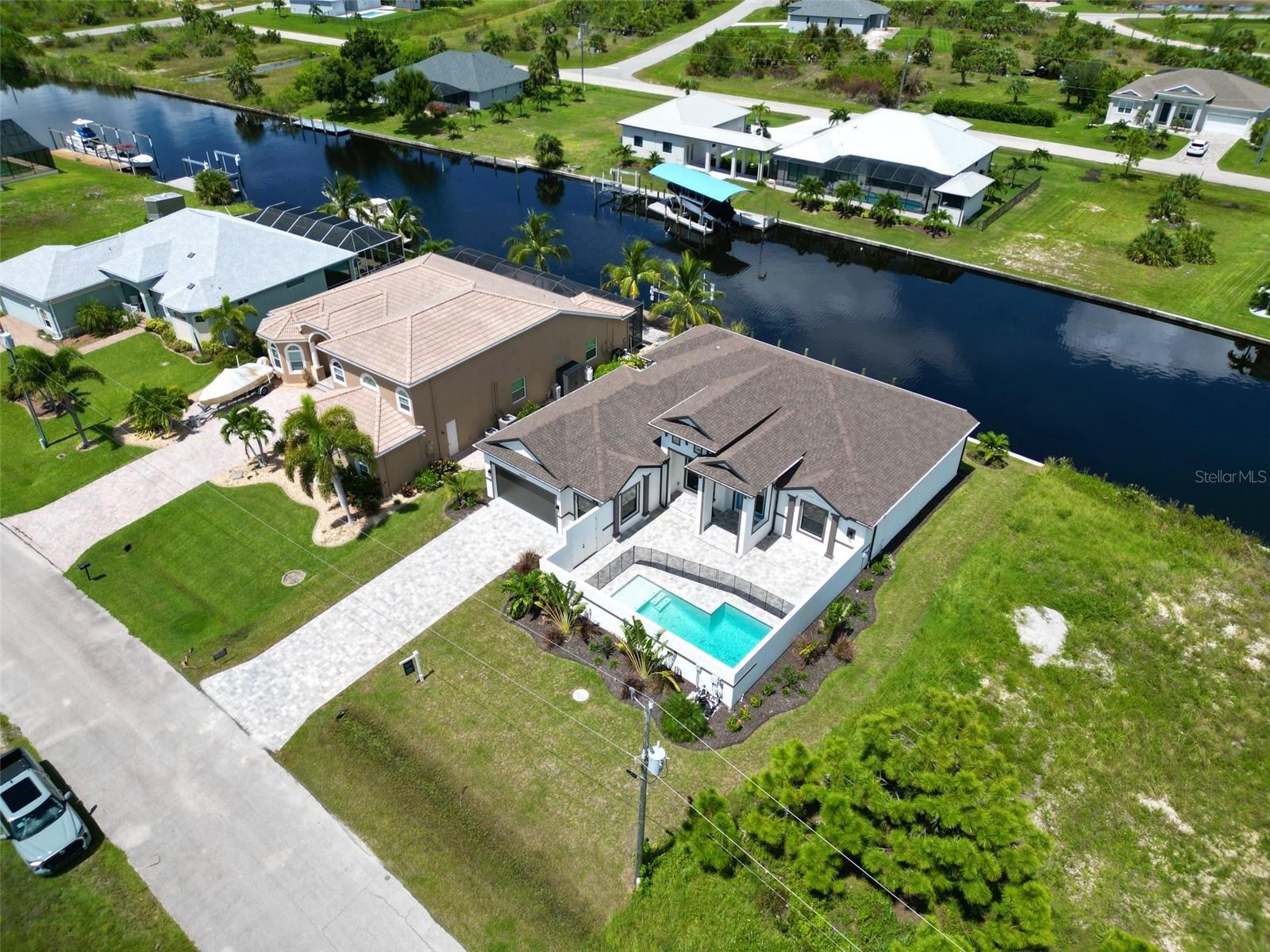 15060 AQUARIUS CIR, PORT CHARLOTTE, FL, 33981