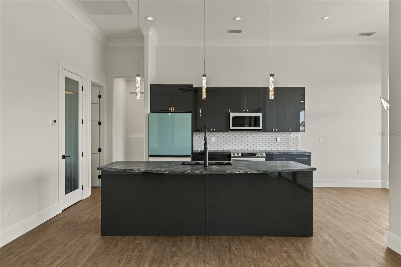 15060 AQUARIUS CIR, PORT CHARLOTTE, FL, 33981