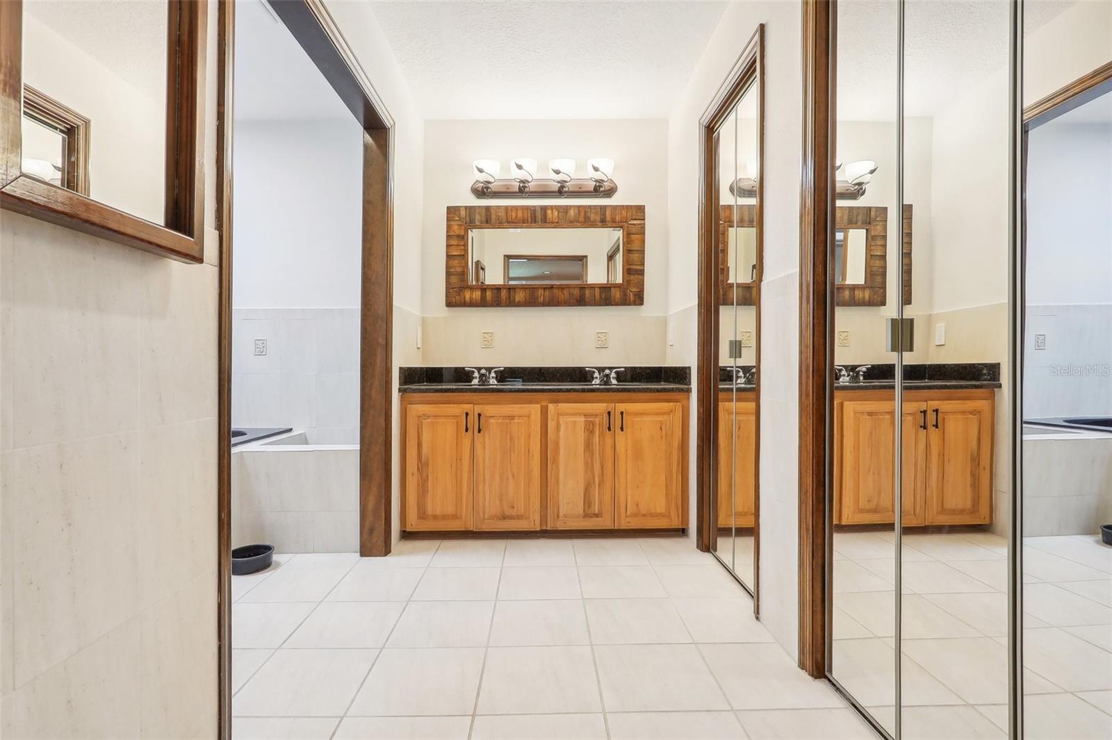 1582 COVERED BRIDGE DR, DELAND, FL, 32724