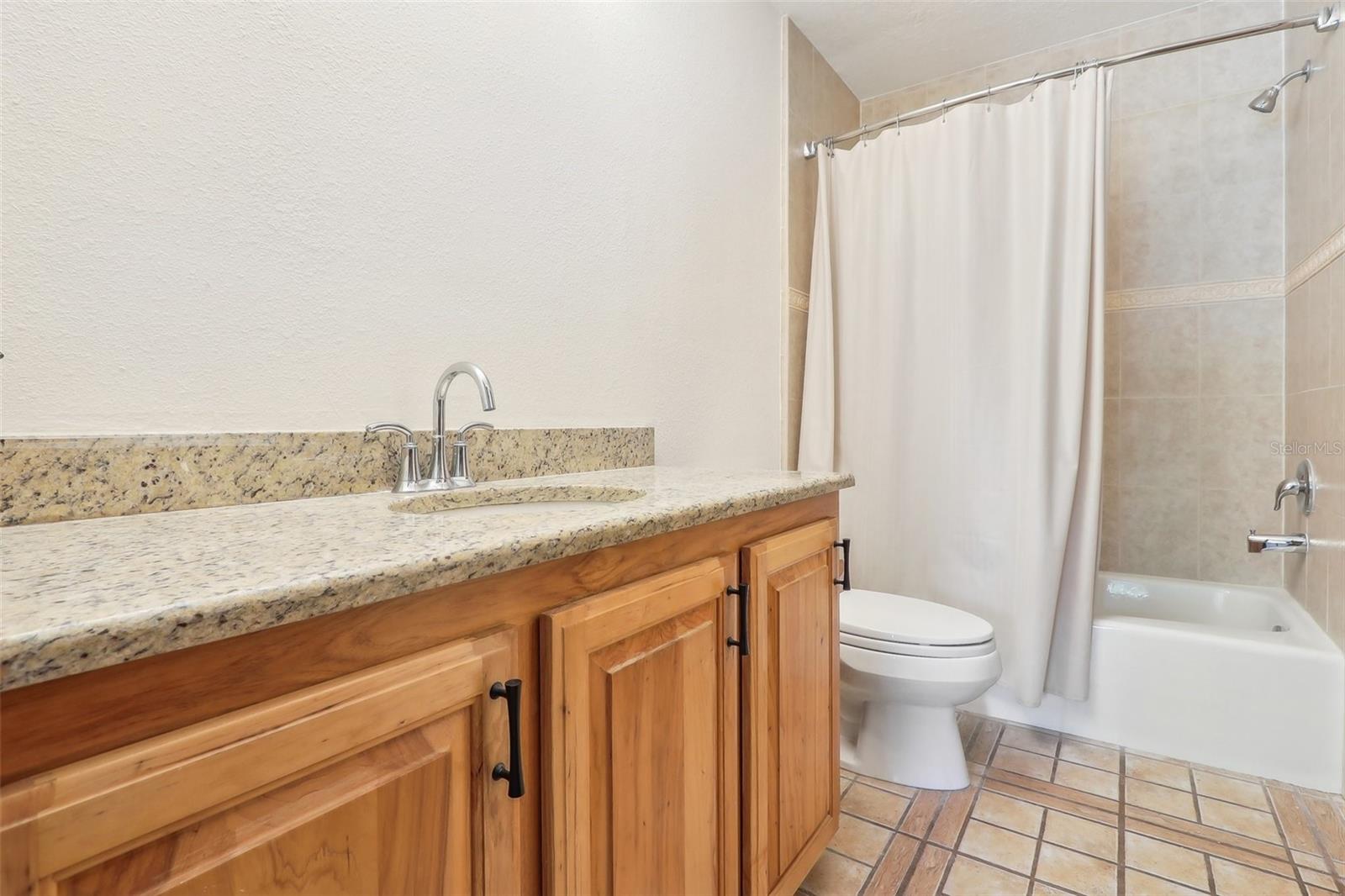 1582 COVERED BRIDGE DR, DELAND, FL, 32724