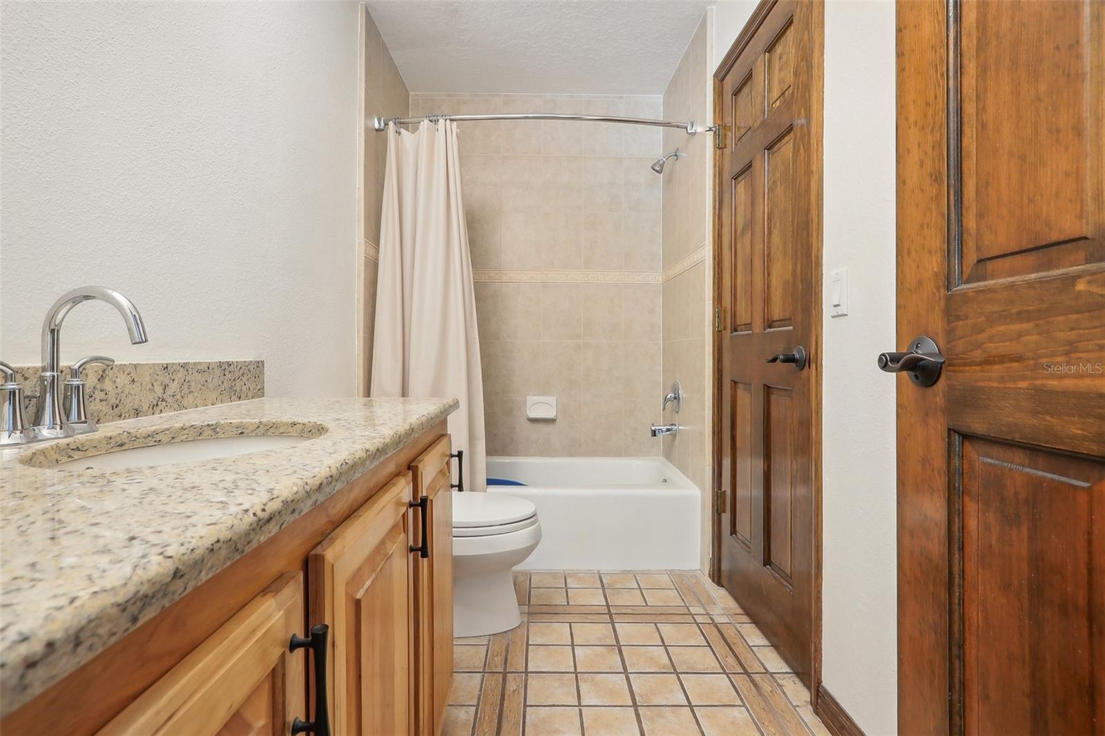 1582 COVERED BRIDGE DR, DELAND, FL, 32724