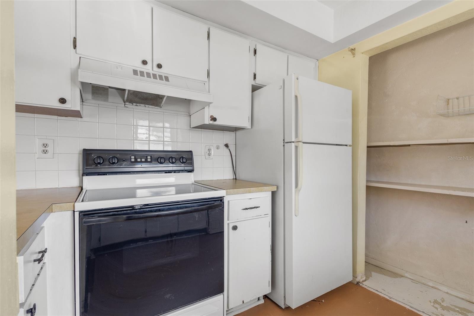 1250 S PINELLAS AVE #110, TARPON SPRINGS, FL, 34689