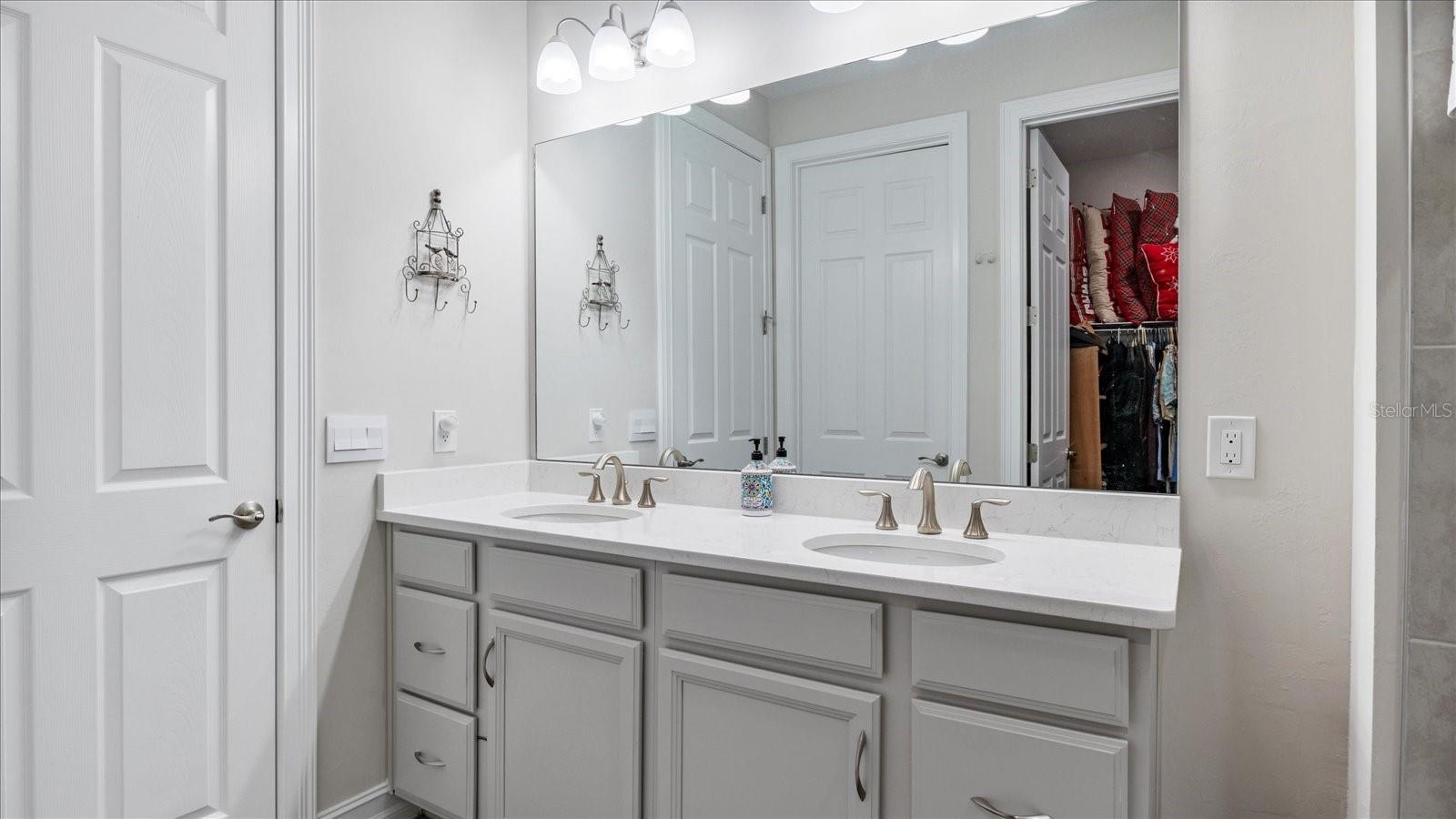 248 IBIZA LOOP, VENICE, FL, 34292