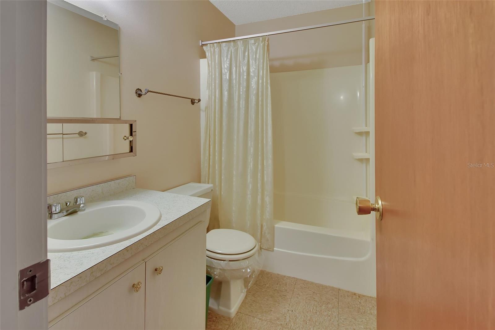 17 VILLA VILLAR CT #17, DELAND, FL, 32724
