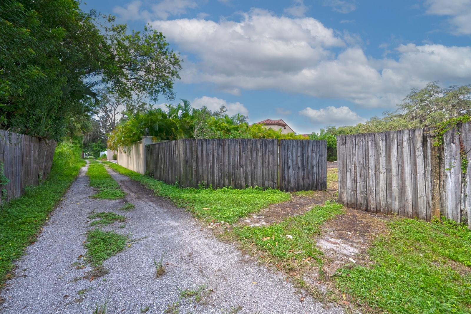 5915 N DEXTER AVE, TAMPA, FL, 33604