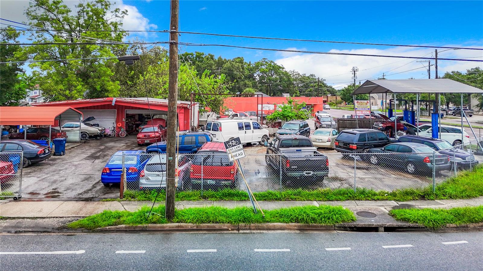 1412 E LAKE AVE, TAMPA, FL, 33605