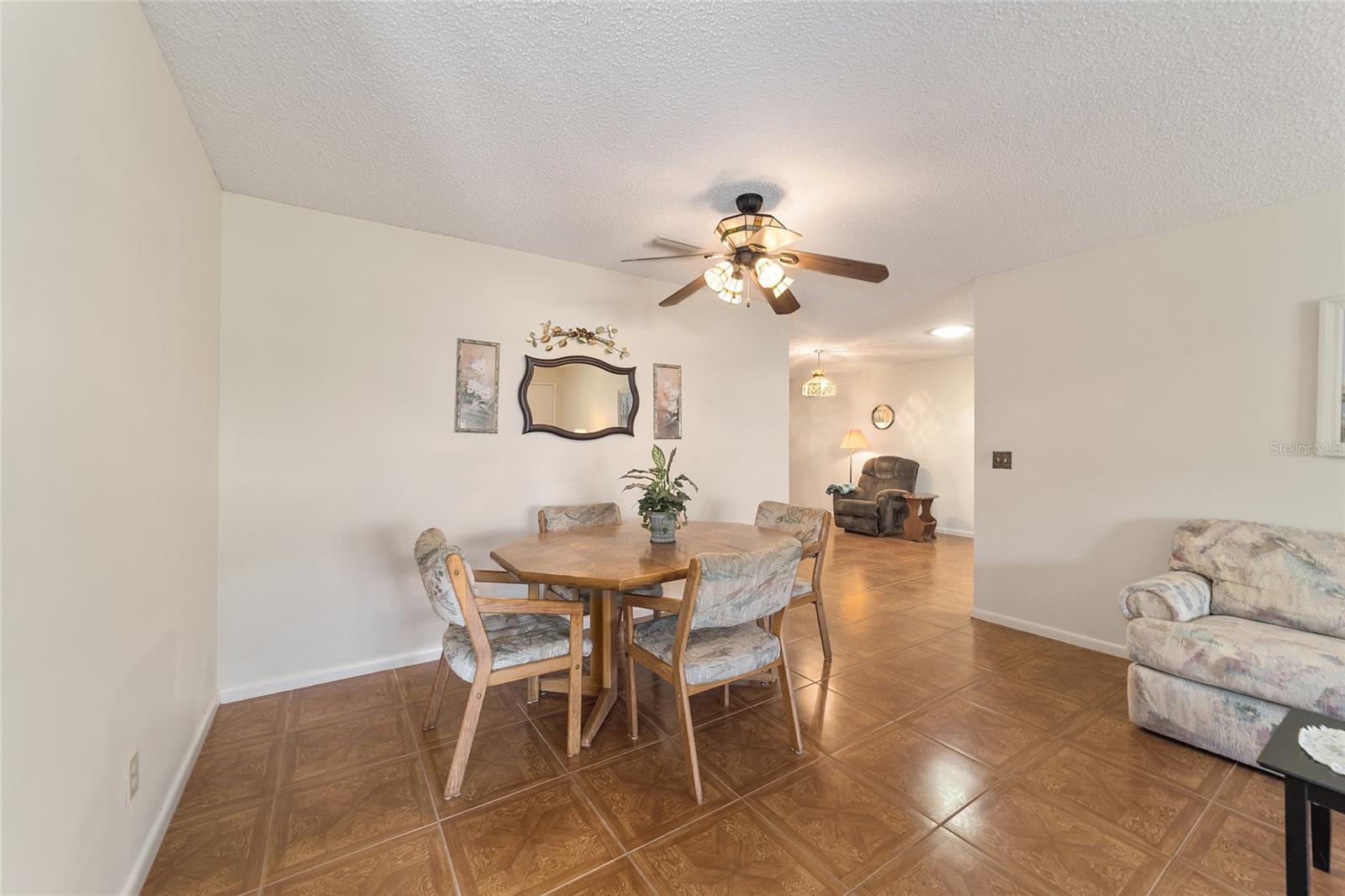8666 SW 92ND LN #E, OCALA, FL, 34481