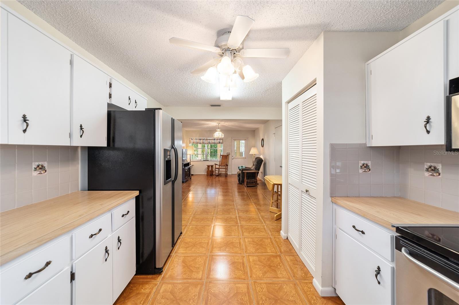 8666 SW 92ND LN #E, OCALA, FL, 34481