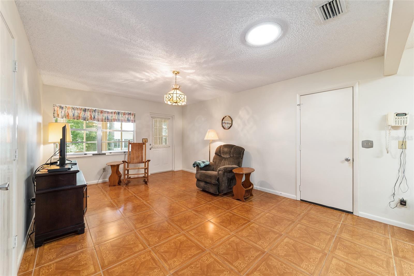 8666 SW 92ND LN #E, OCALA, FL, 34481