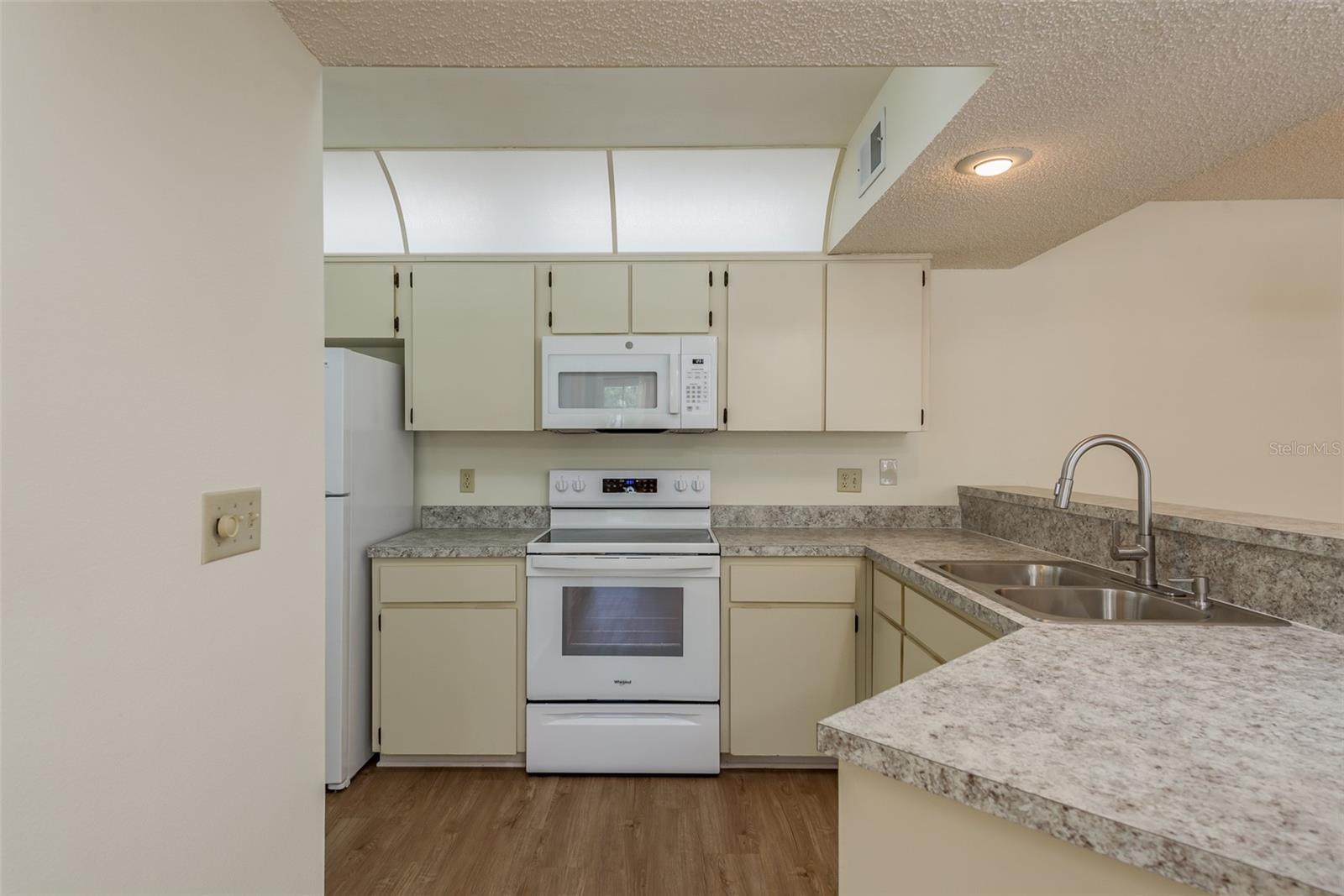 7712 HILLSIDE CT #202, HUDSON, FL, 34667