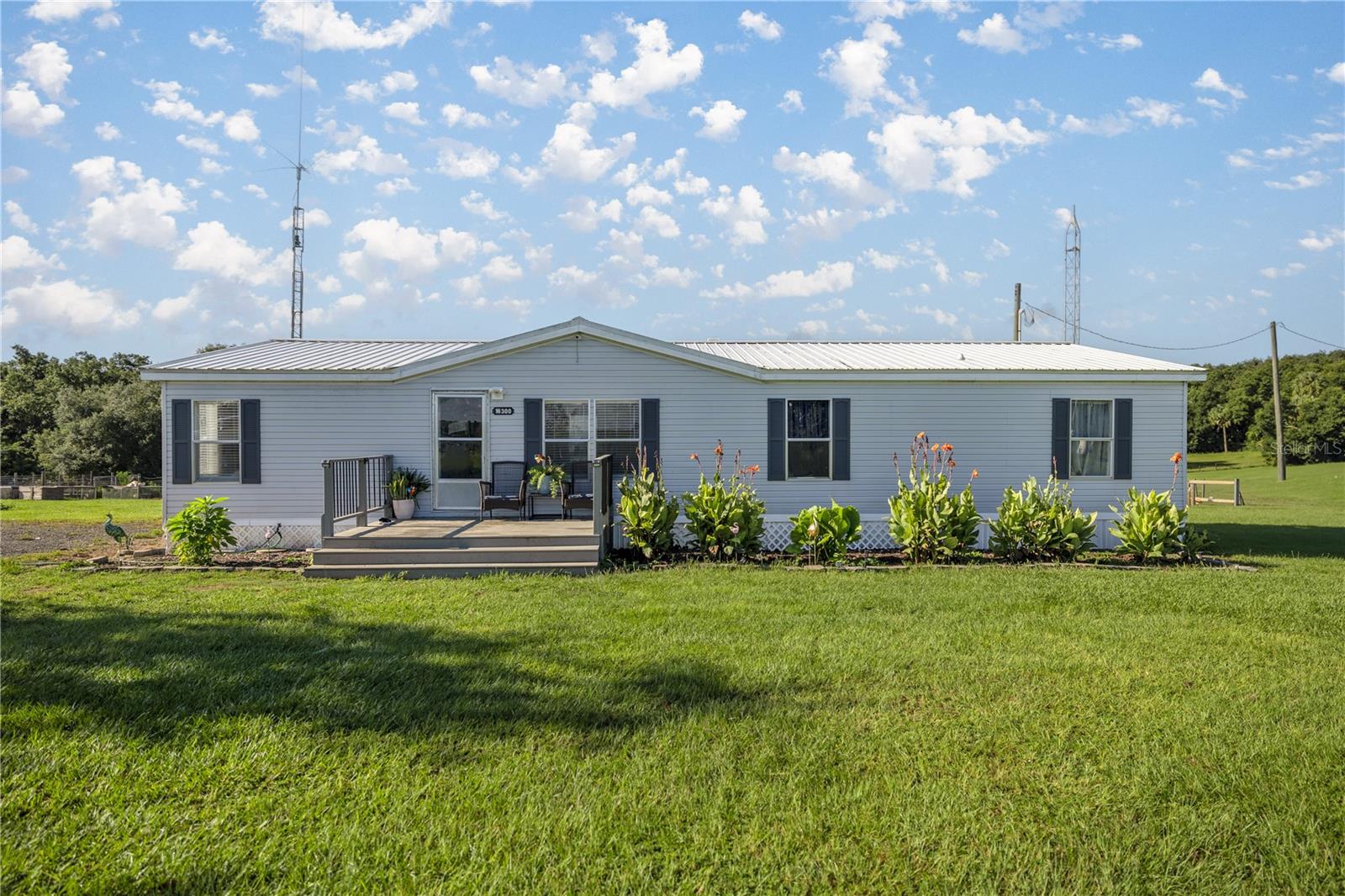 16300 SE HIGHWAY 42, WEIRSDALE, FL, 32195