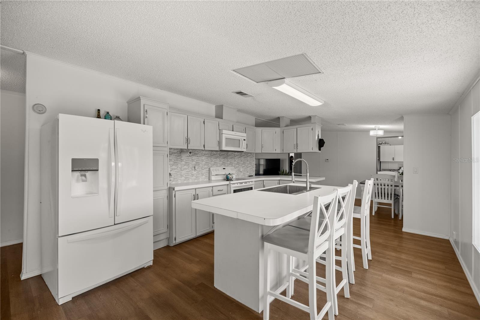 16300 SE HIGHWAY 42, WEIRSDALE, FL, 32195