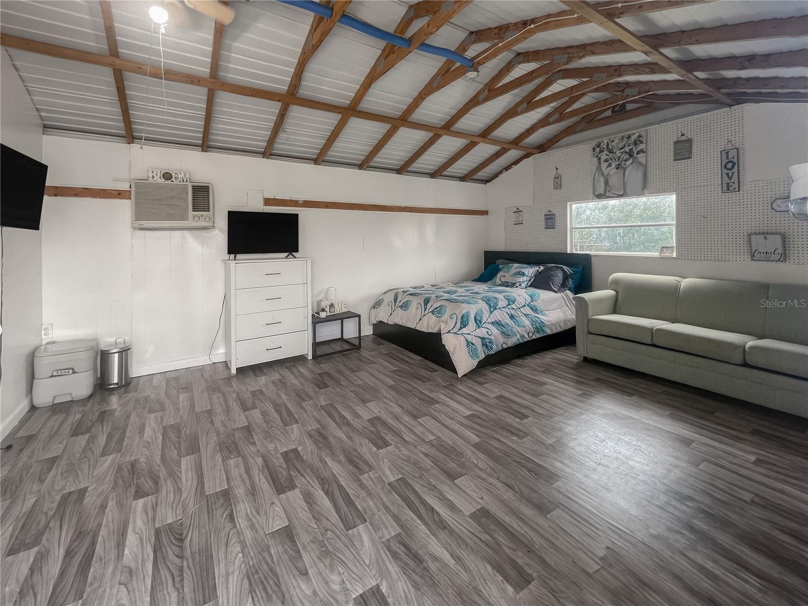 16300 SE HIGHWAY 42, WEIRSDALE, FL, 32195