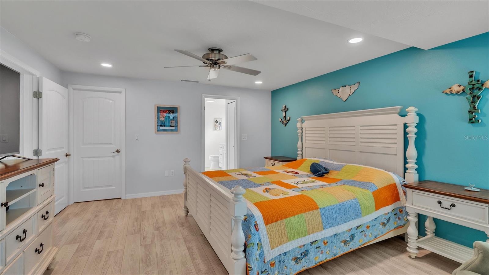 9907 ROYAL PALM DR, BRADENTON, FL, 34210