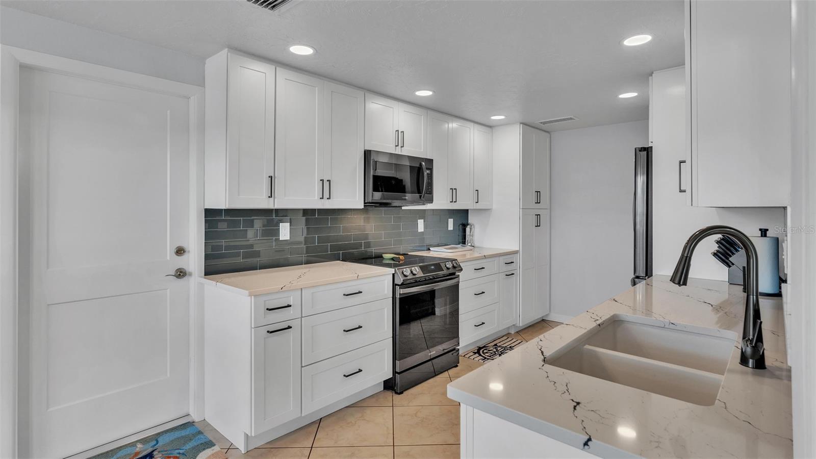 9907 ROYAL PALM DR, BRADENTON, FL, 34210