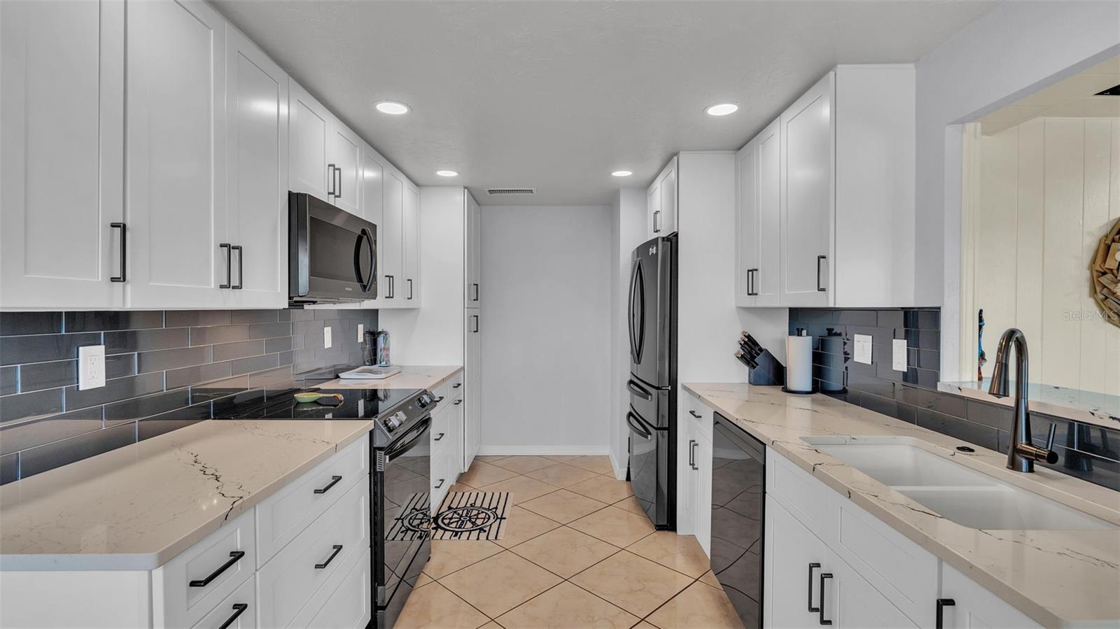 9907 ROYAL PALM DR, BRADENTON, FL, 34210