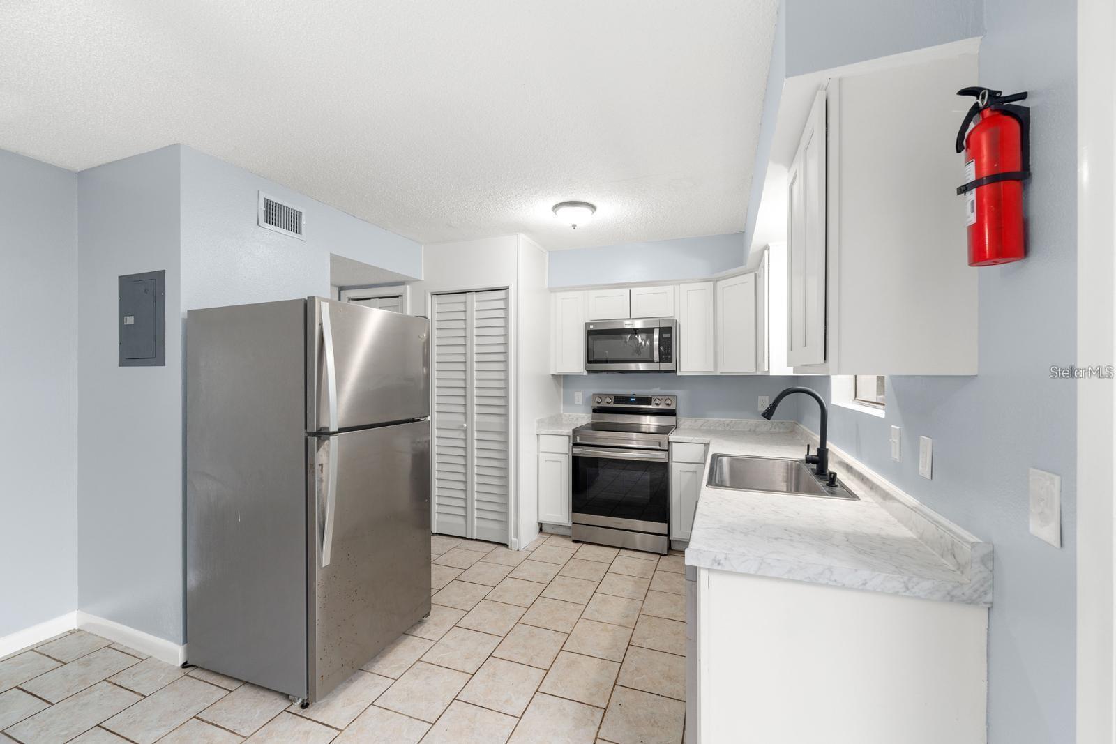 610-612 / 614-616 WARN REE CIR, NEW SMYRNA BEACH, FL, 32168