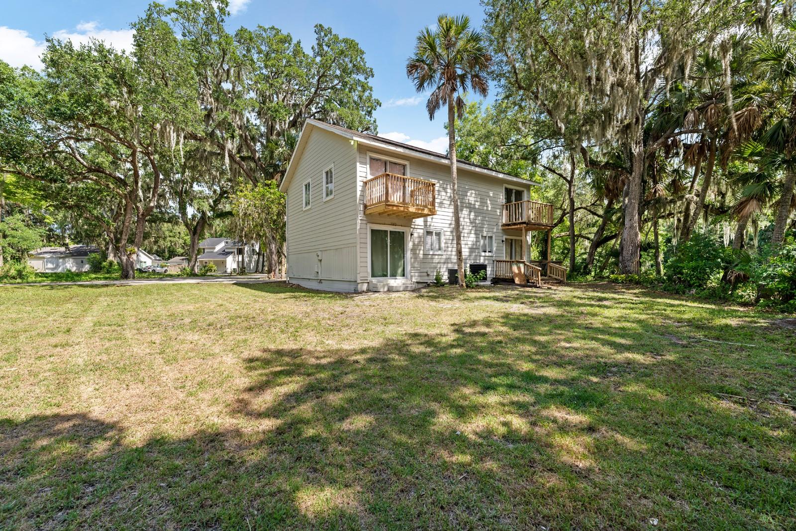610-612 / 614-616 WARN REE CIR, NEW SMYRNA BEACH, FL, 32168