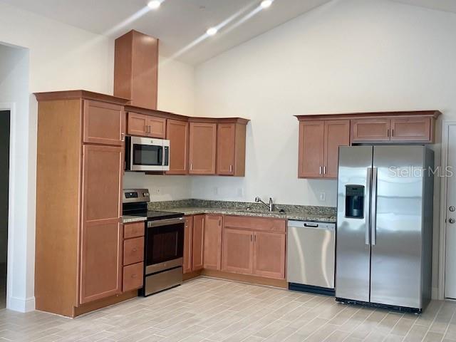 2108 SHANTINIKETAN BLVD #B8, TAVARES, FL, 32778