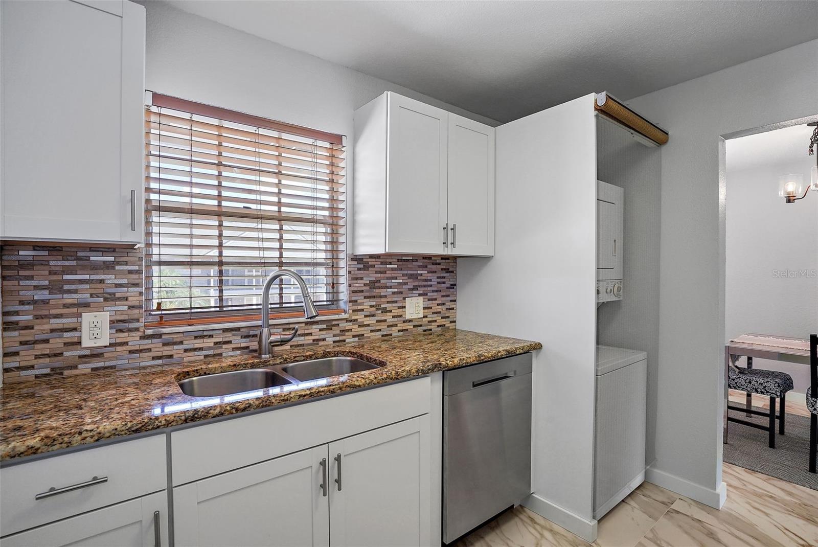 200 COUNTRY CLUB DR #1004, LARGO, FL, 33771