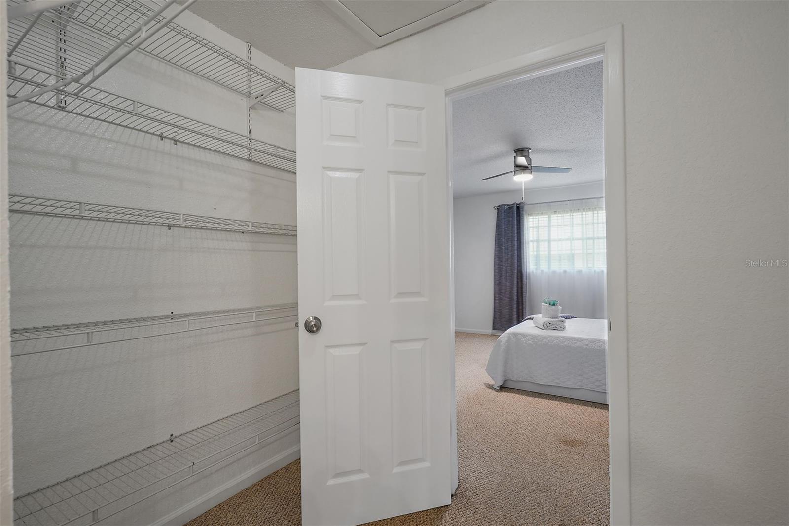 200 COUNTRY CLUB DR #1004, LARGO, FL, 33771