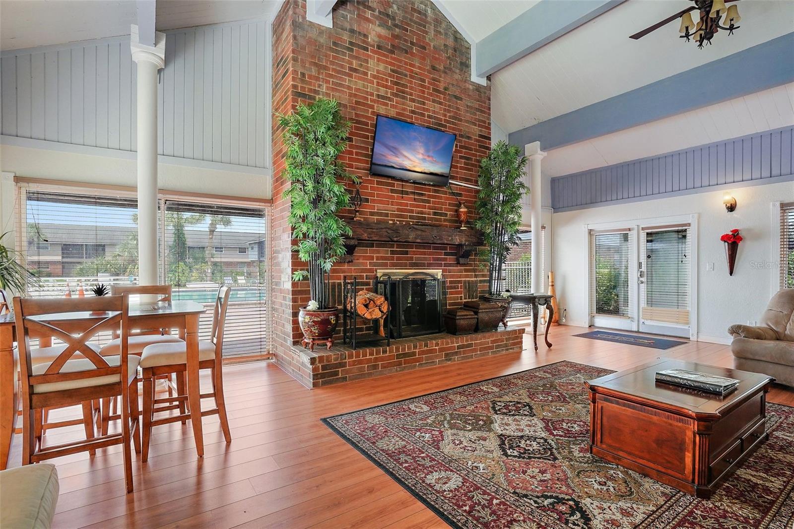 200 COUNTRY CLUB DR #1004, LARGO, FL, 33771