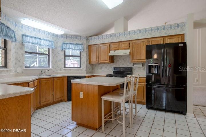 801 GEORGE HECKER DRS, SOUTH DAYTONA, FL, 32119