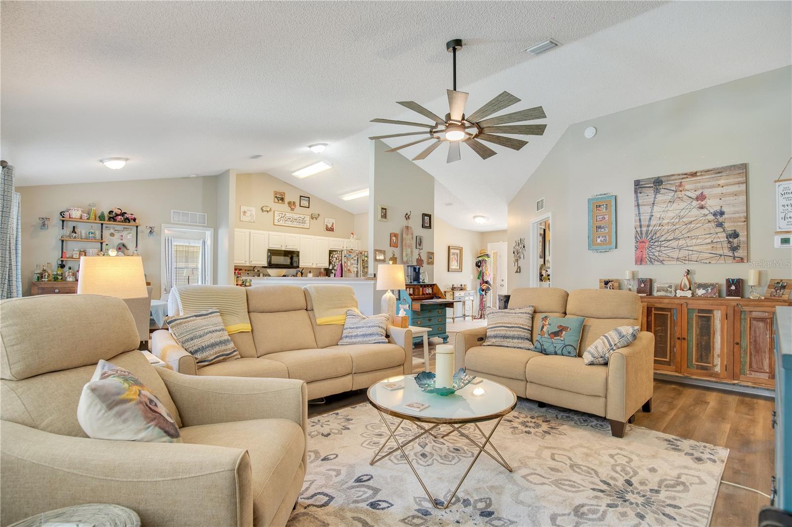 27 LYNDENHURST LN, PALM COAST, FL, 32137