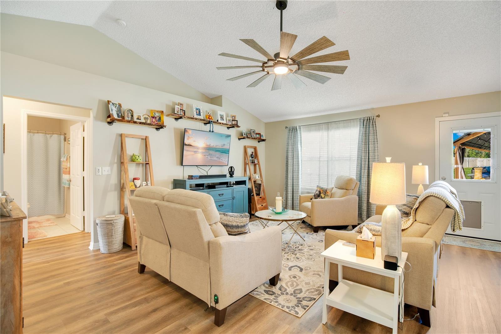 27 LYNDENHURST LN, PALM COAST, FL, 32137