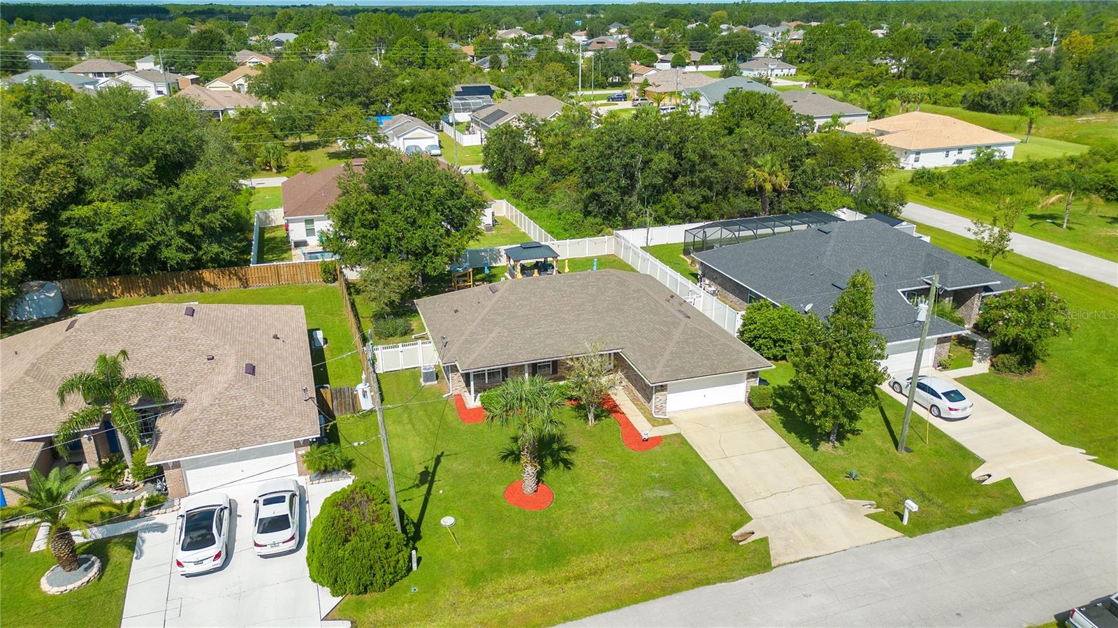 27 LYNDENHURST LN, PALM COAST, FL, 32137