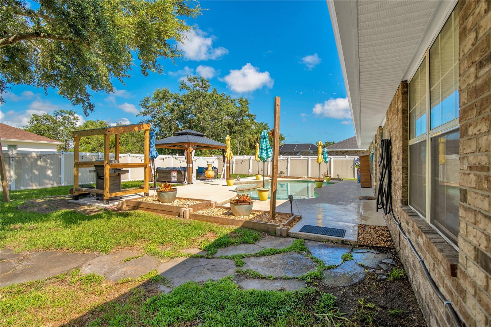 27 LYNDENHURST LN, PALM COAST, FL, 32137