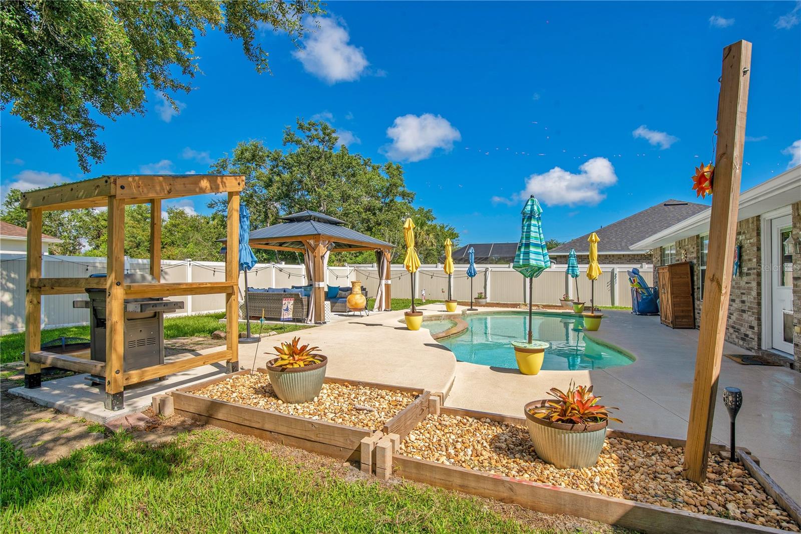27 LYNDENHURST LN, PALM COAST, FL, 32137