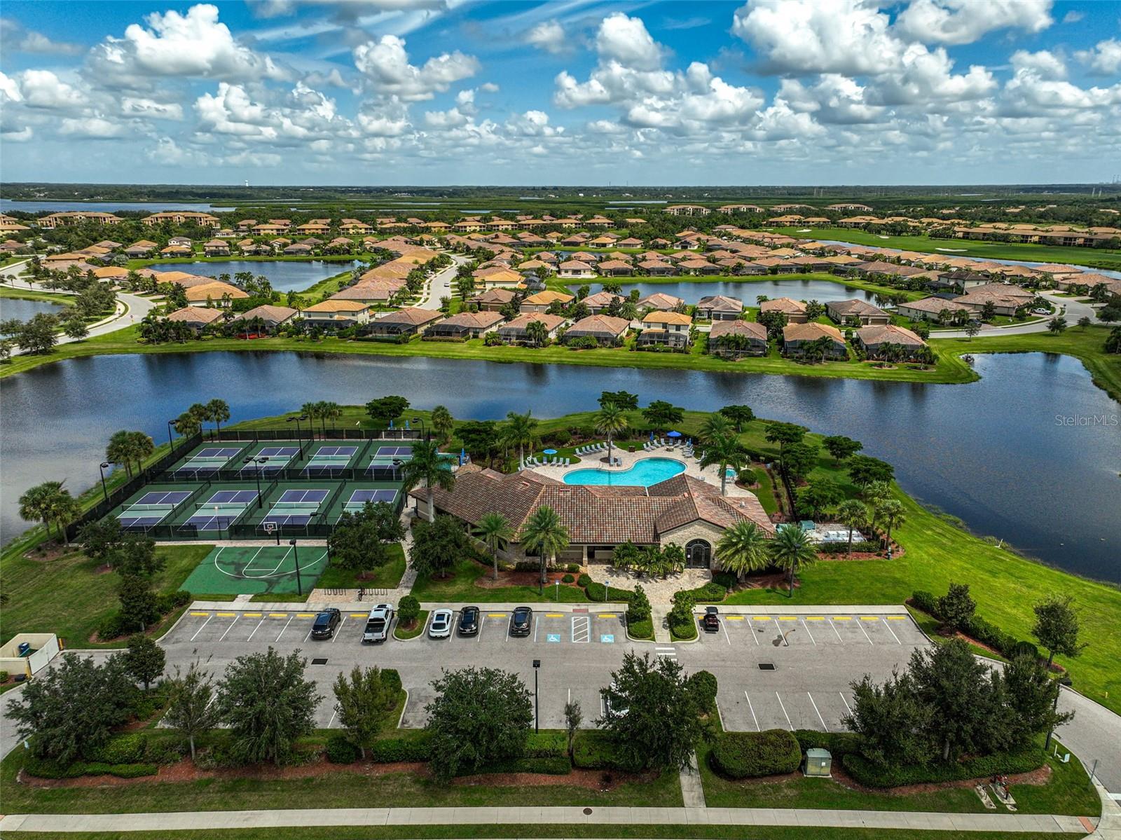 224 BABBLING BROOK RUN, BRADENTON, FL, 34212