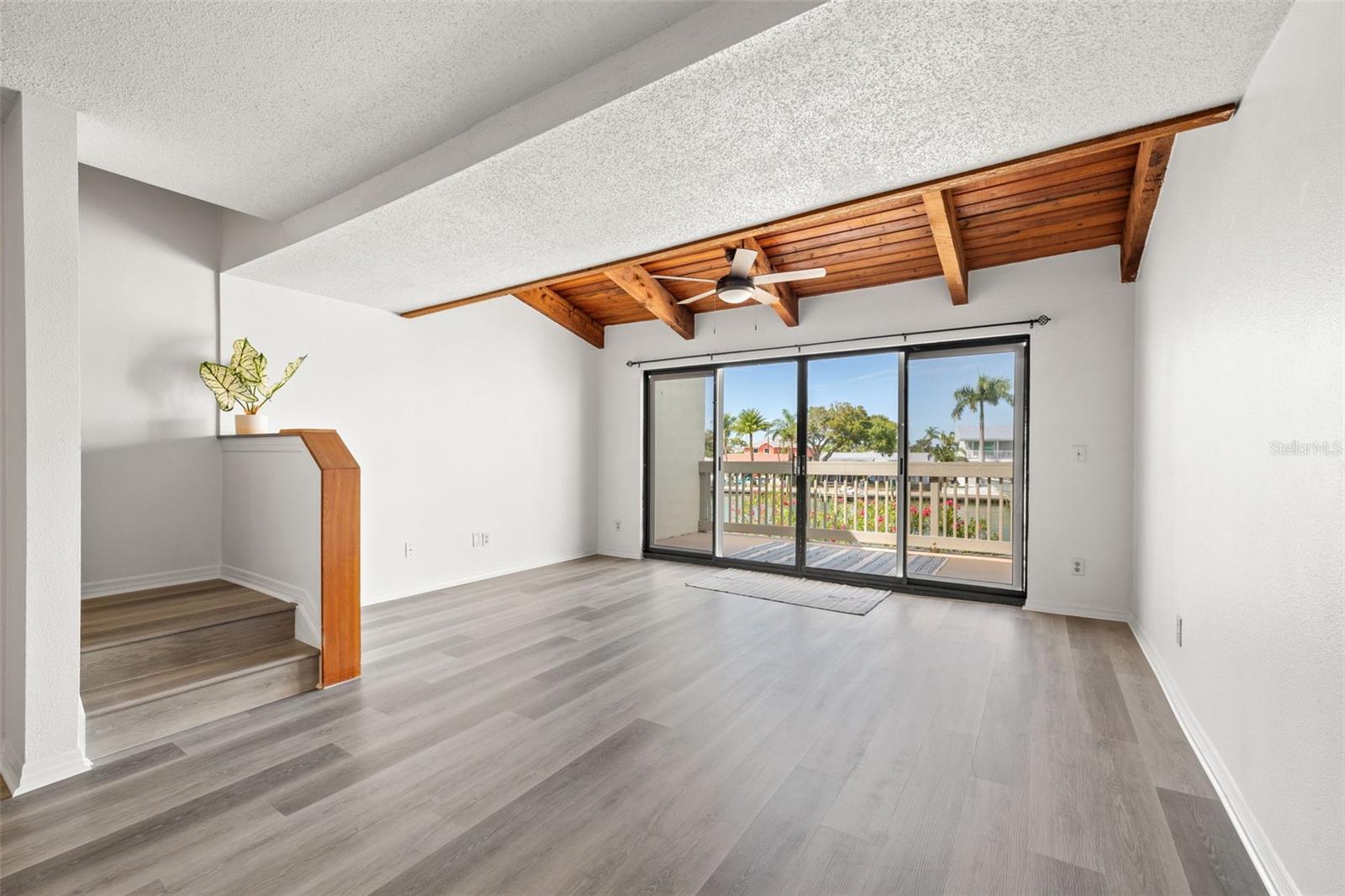 320 WINDRUSH BLVD #4, INDIAN ROCKS BEACH, FL, 33785