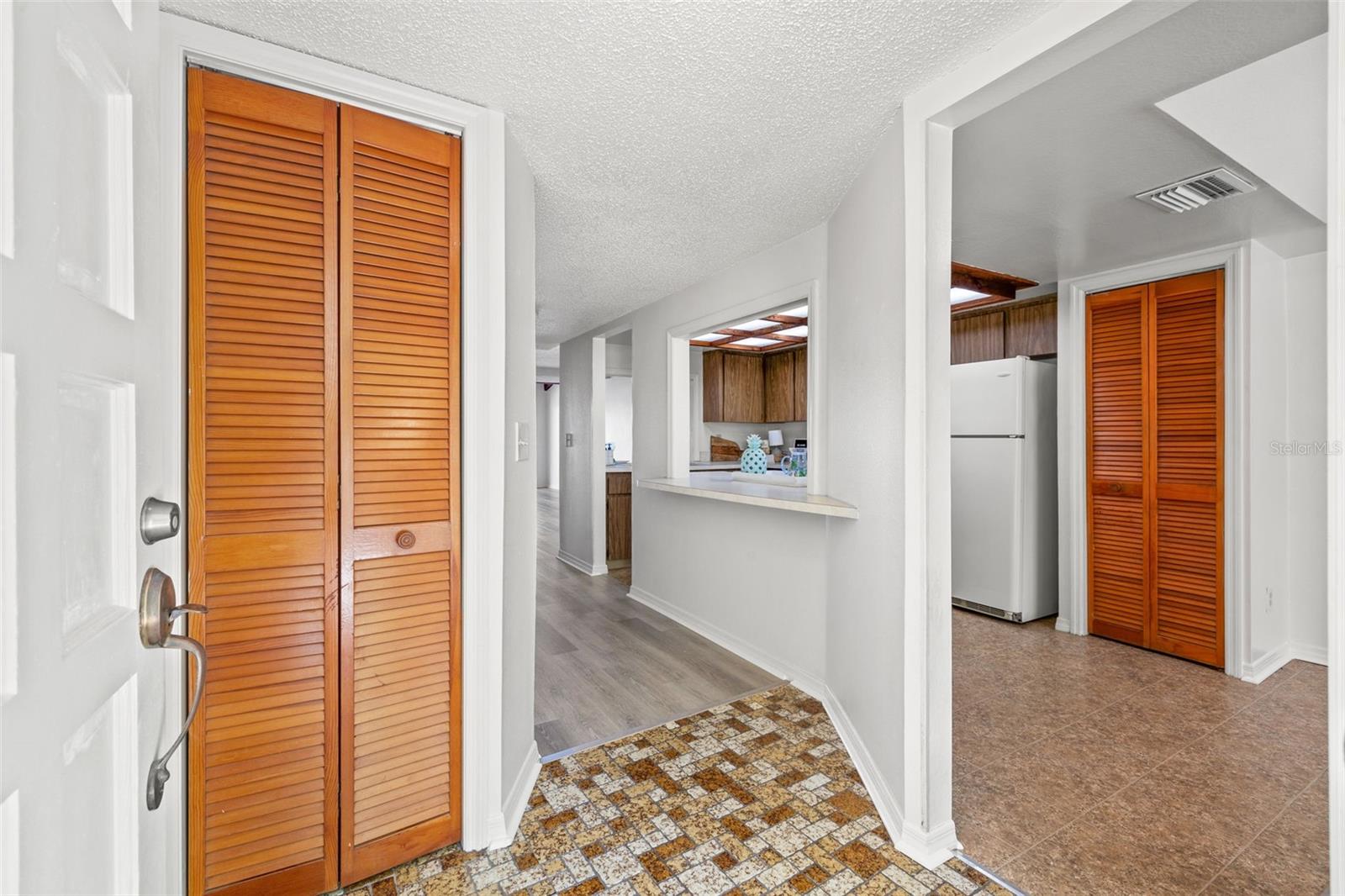 320 WINDRUSH BLVD #4, INDIAN ROCKS BEACH, FL, 33785