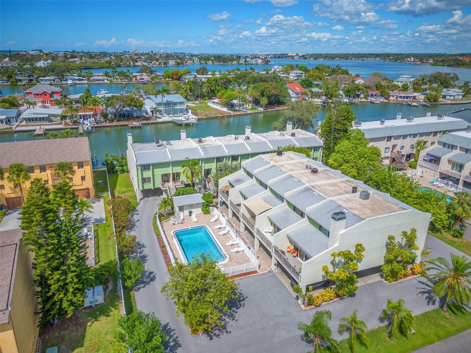 320 WINDRUSH BLVD #4, INDIAN ROCKS BEACH, FL, 33785
