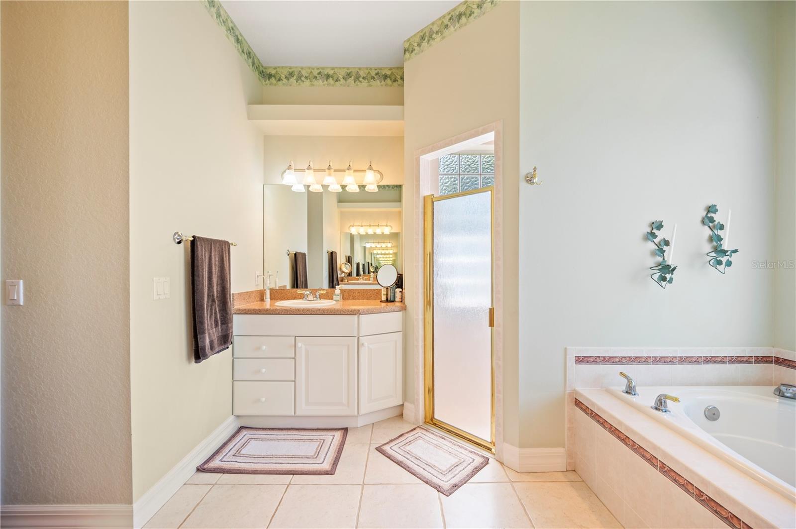 1562 AUBURN OAKS CT, AUBURNDALE, FL, 33823