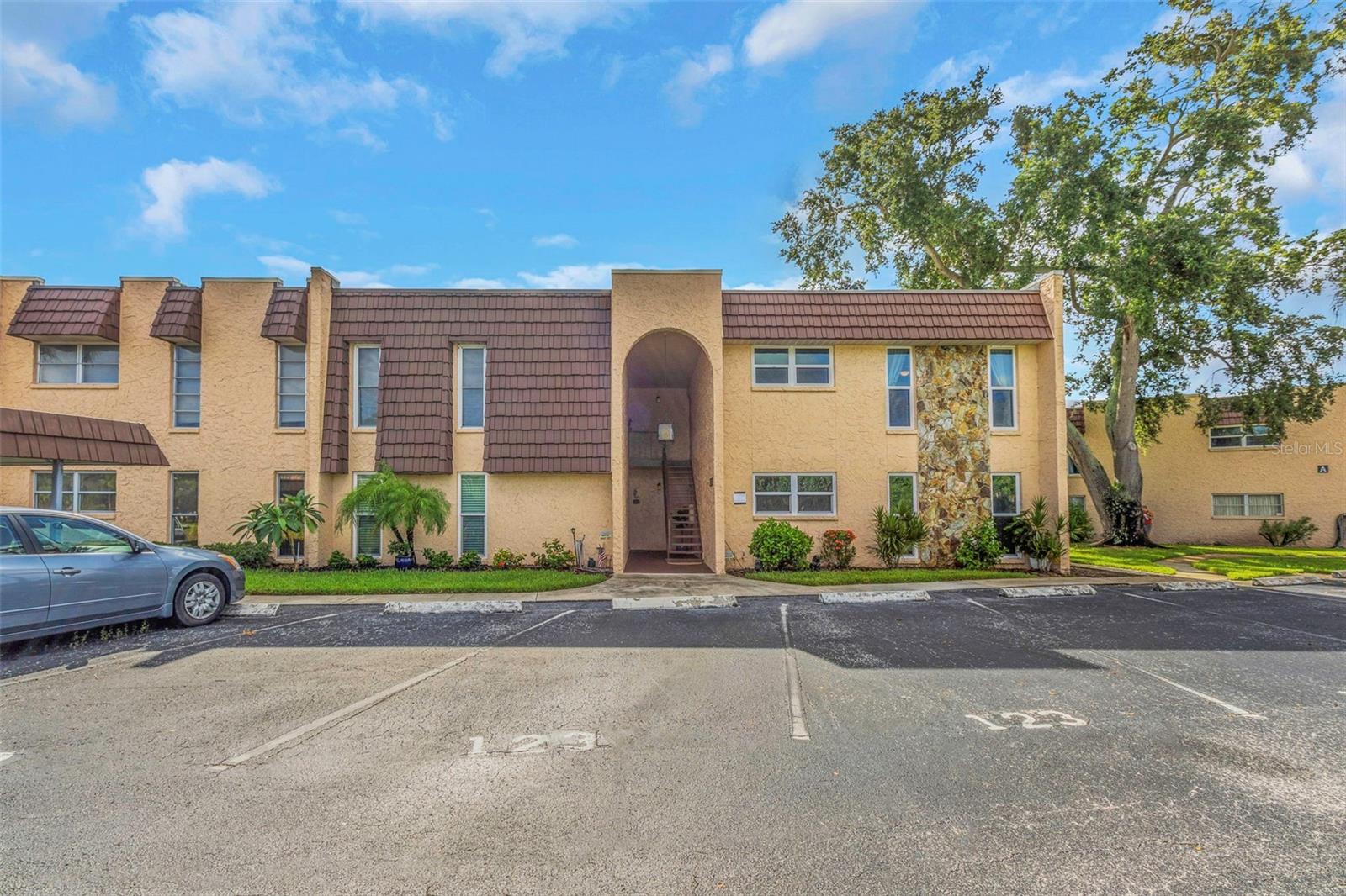 224 ASPEN CIR, SEMINOLE, FL, 33777