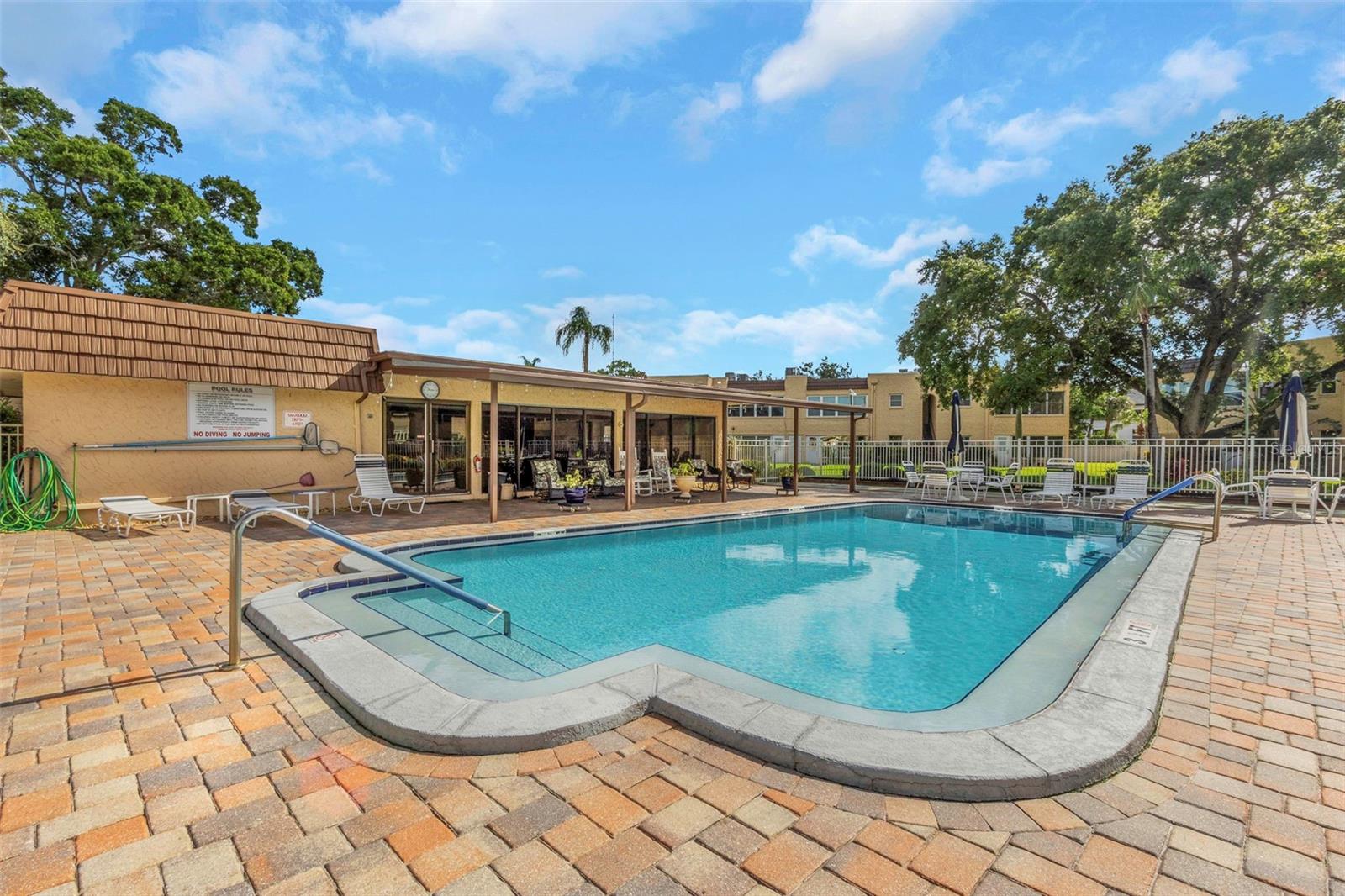 224 ASPEN CIR, SEMINOLE, FL, 33777