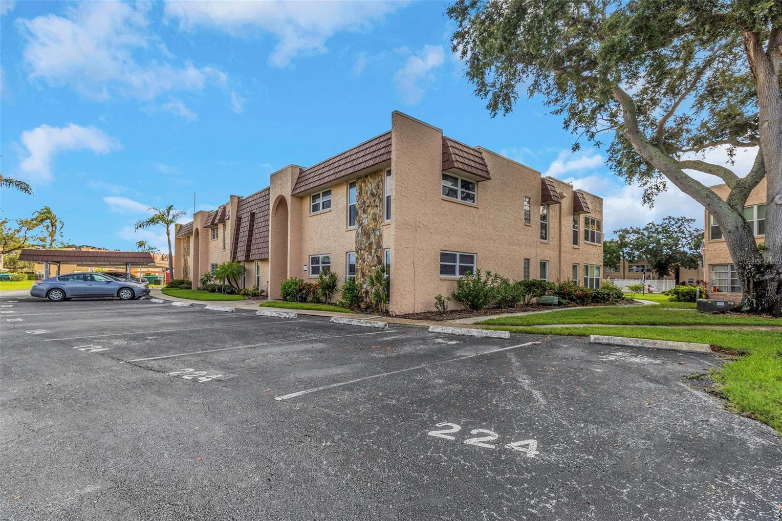 224 ASPEN CIR, SEMINOLE, FL, 33777